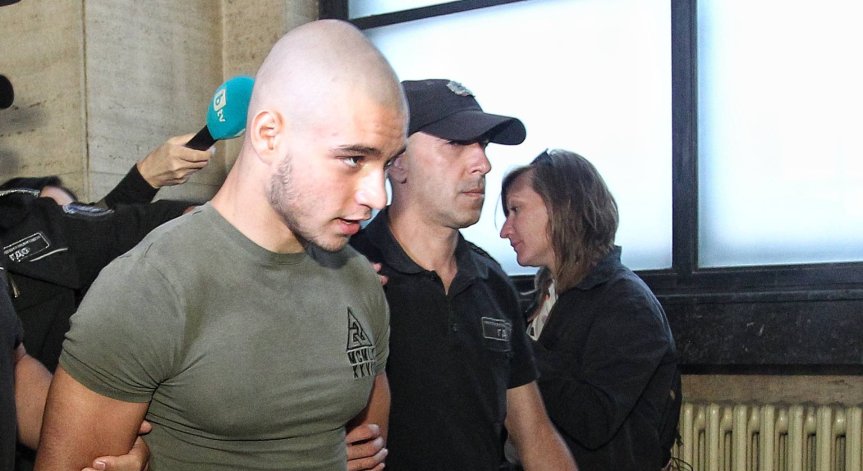 Съдът върна прокурорския син Васил Михайлов в ареста, приятелката му е с охрана