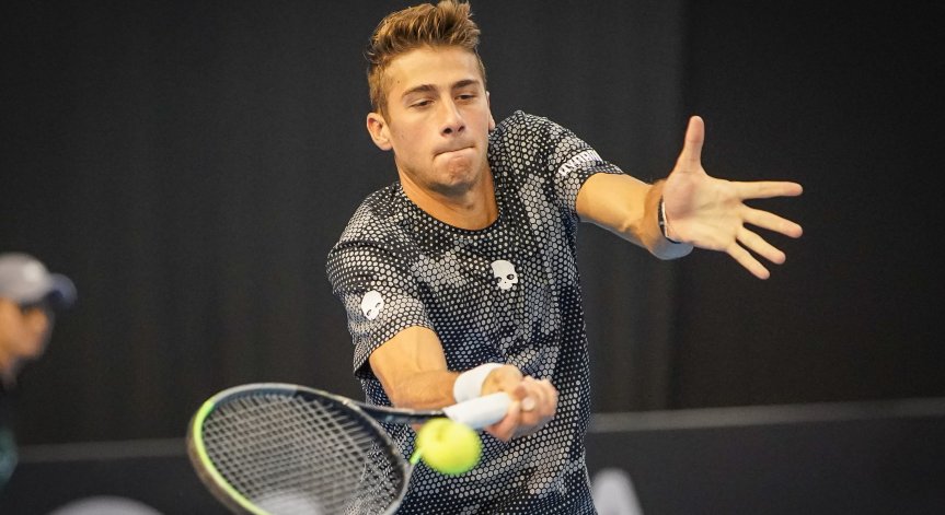 Донски се класира за четвъртфиналите на ITF в Созопол, размаза Богдан Бобров