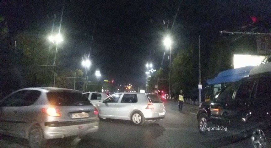 КАТ регулират движението на Орлов мост заради протеста на полицаите