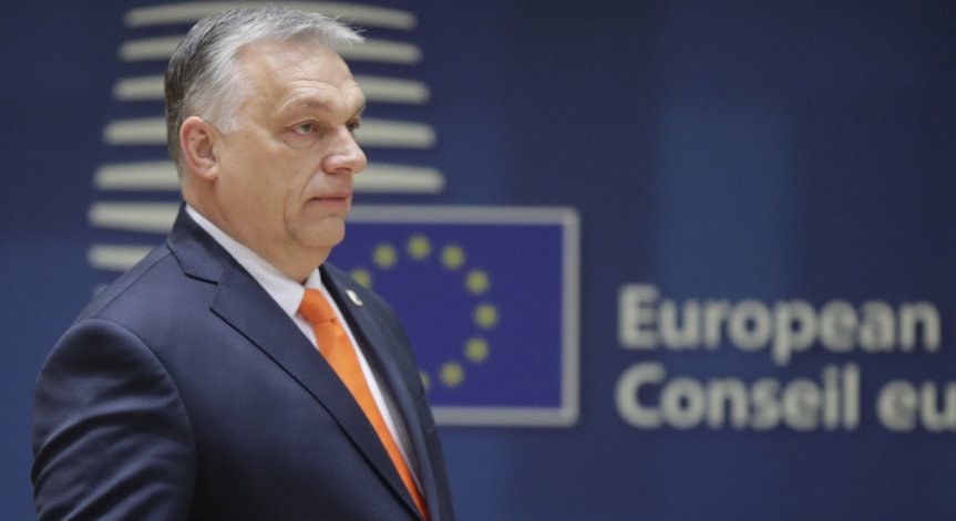 Лидерите на ЕС убеждават Орбан да подкрепи смекчено петролно ембарго срещу Русия