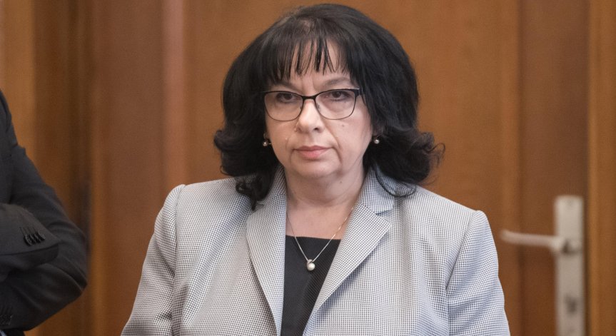 Петкова с отчет пред депутатите в НС.