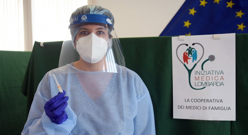 Страните от ЕС може да съдят АstraZeneca заради ваксините