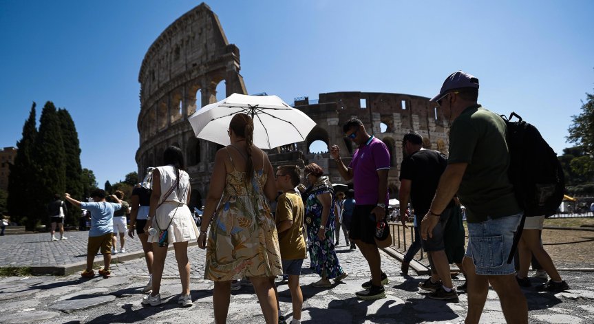 По време на инцидента температурите в Рим надхвърляха 30 градуса.