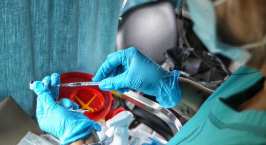 Кацаш на летище София и те чакат да се ваксинираш