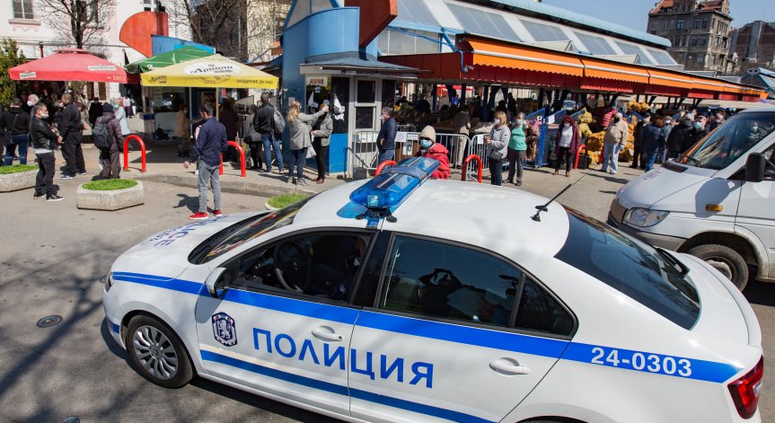 Извършват се проверки за притежание и разпространение на наркотични вещества и за акцизни стоки без бандерол.