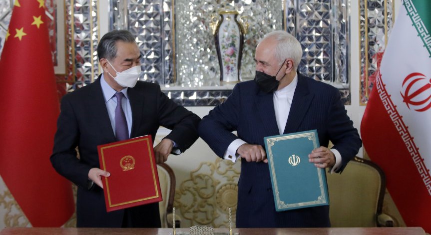 Иран и Китай със стратегическo споразумение