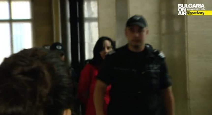 Оставиха в ареста акушерката, пребила 4-дневното момиченце в Софиямед