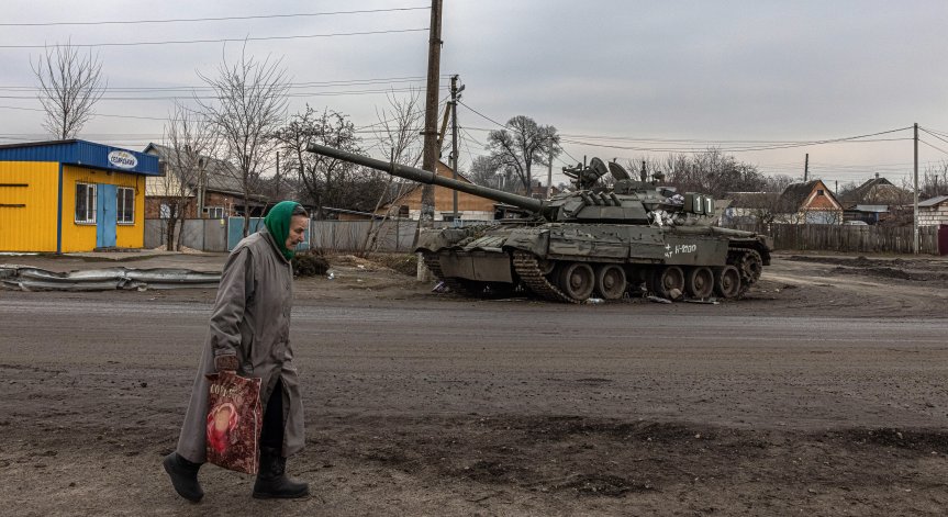 Забранени оръжия в Украйна и смъртни капани за бягащите от войната