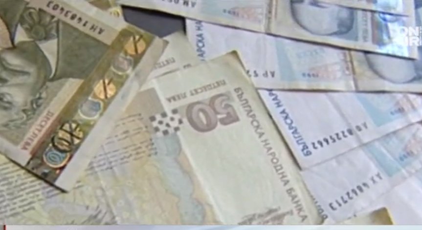 Мъж се опита да си спести акт с 50 лева, но го закопчаха