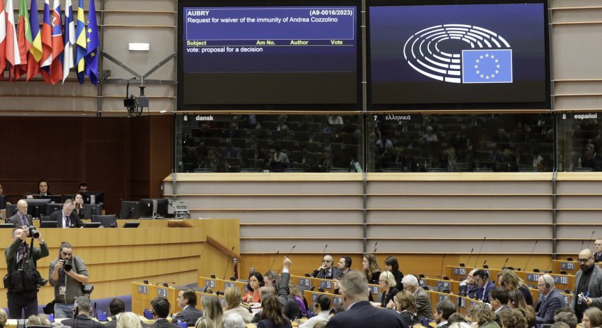 Белгия освободи един от задържаните за 