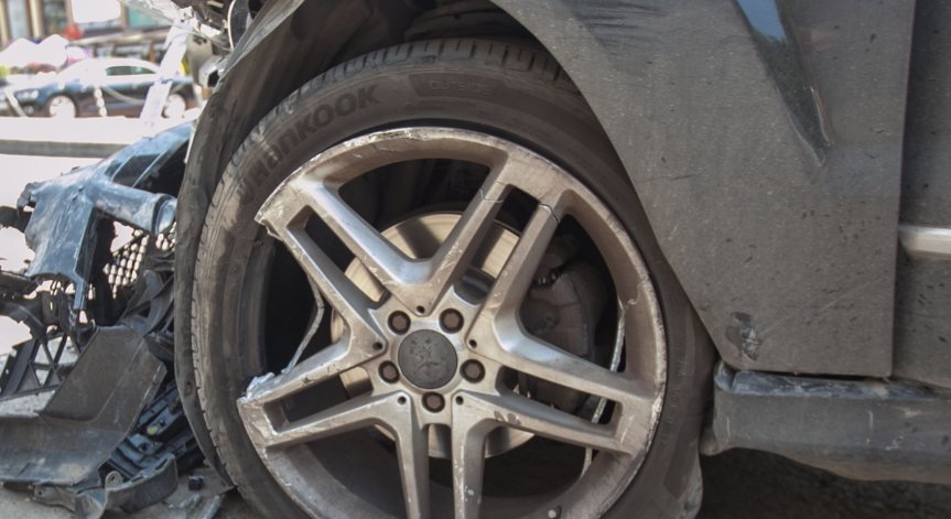 Задръстването е километрично.