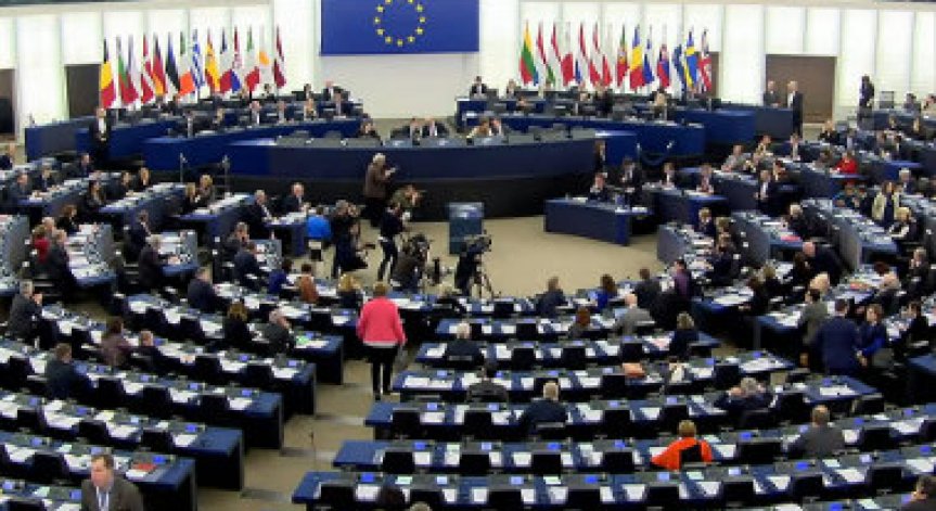 Затварянето на границите струва милиарди: Юнкер