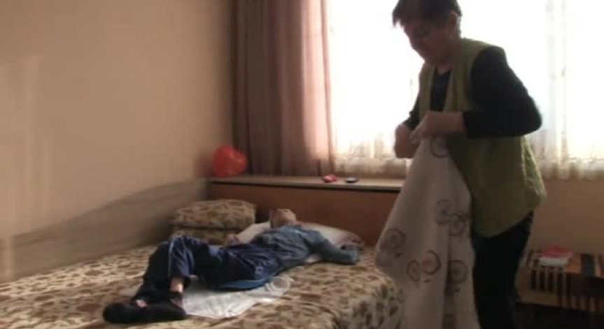 Майка на дете с церебрална парализа е в безизходица