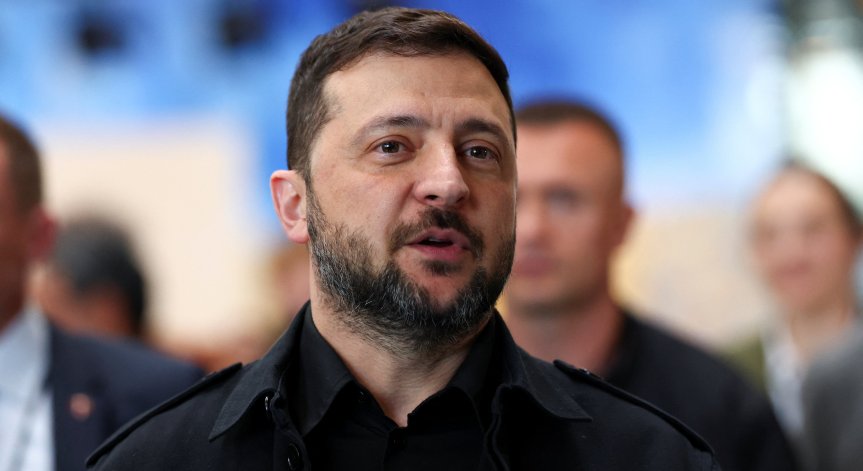 Зеленски: Украйна отвръща на Русия с далекобойни удари