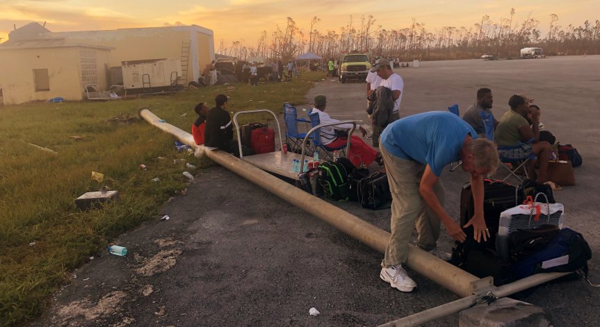 След урагана Дориан: 700 000 души имат нужда от незабавна помощ