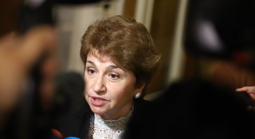 Миглена Плугчиева подаде оставка след спор с премиера и външен министър Главчев