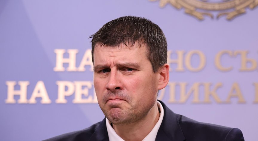 Ивелин Михайлов с остър тон.