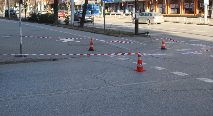 Автомобил помете възрастна жена на пешеходна пътека в Благоевград