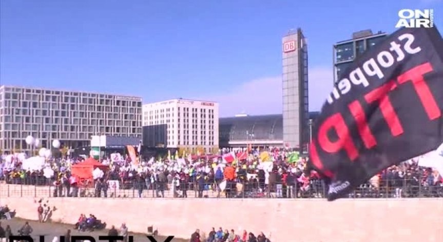Хиляди протестираха в Берлин срещу търговското споразумение със САЩ