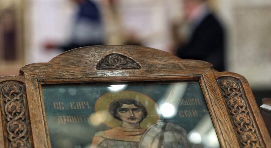 Жените не трябва да работят.