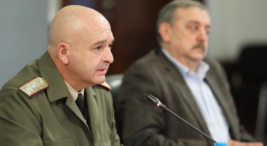 Ген. Мутафчийски: България преживя един пик, катерим втория