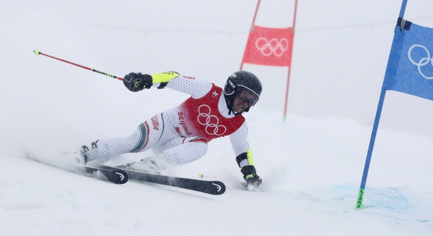 Алберт Попов е  27-ми след първия манш на гигантския слалом в Пекин