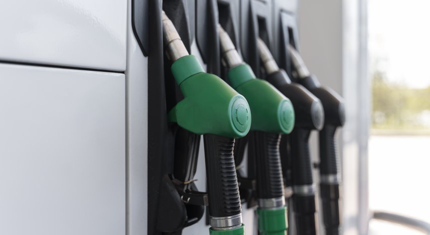 Четиригодишно дъно за цените на суровия петрол.