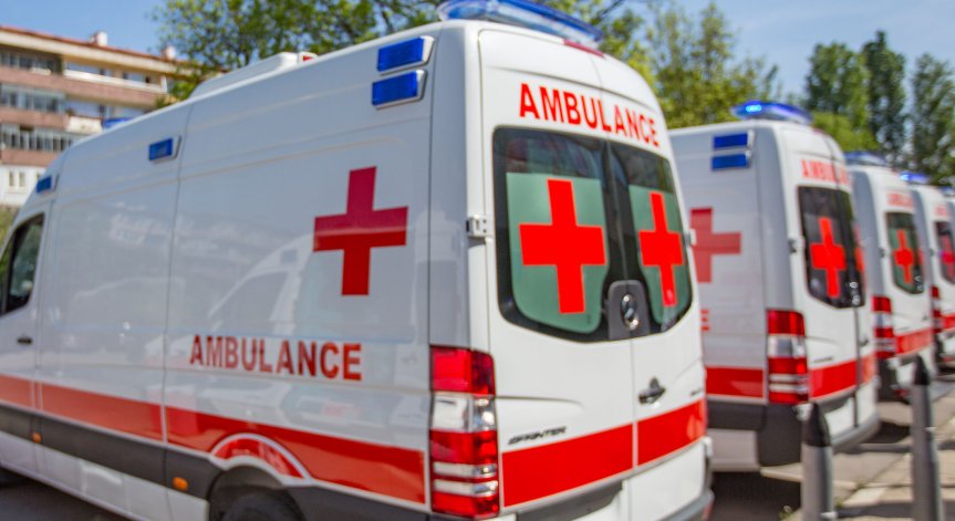 Нападателят е арестуван.