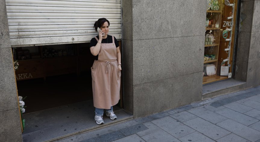 Над 4 милиона испанци преживяват с под 644 евро месечно