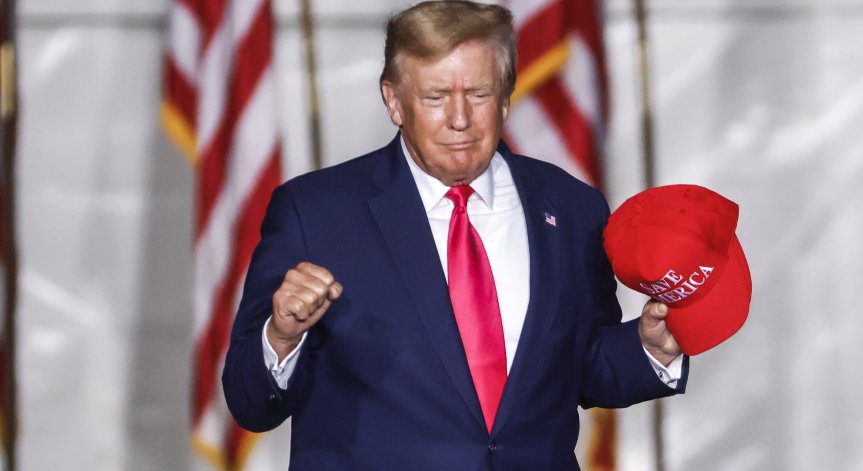 Тръмп заведе дело срещу правителството на САЩ след обиска