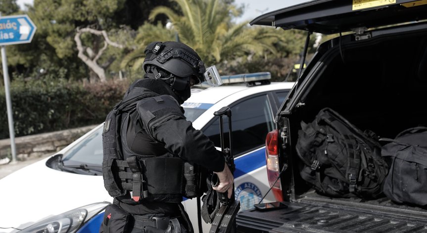 Стрелбата предизвика паника.