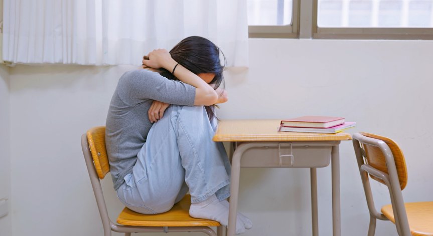 Развитие по казуса с учителя, насилил сексуално малолетна ученичка в София