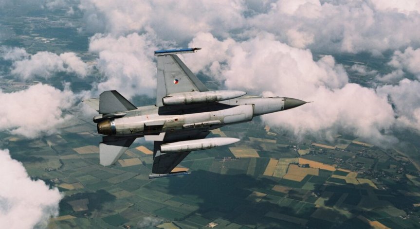 Министерството на отбраната събрало 110 млн. лв. за F-16