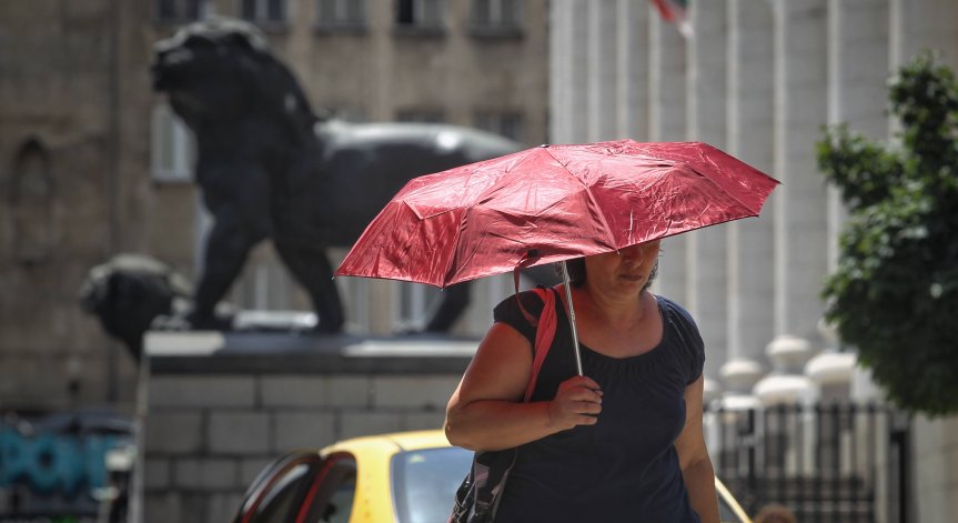 Очаква ни слънчево време, на много места ще има краткотрайни валежи с гръмотевици