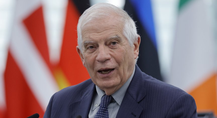 Борел: ЕС обмисля да финансира производство на оръжия в Украйна
