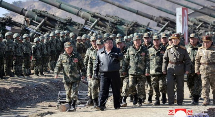 Американското разузнаване оценява броя на севернокорейските войници на около 10 000.