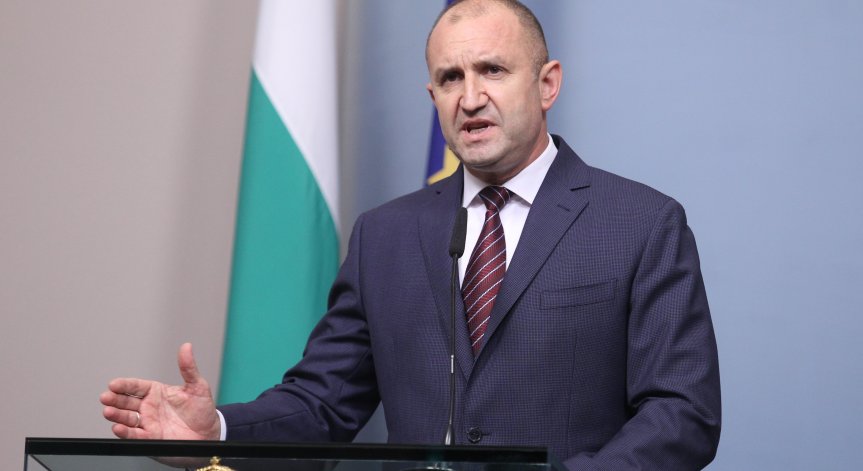 Радев: Кабинетът ще направи всичко училищата да не затварят поради липса на топлина