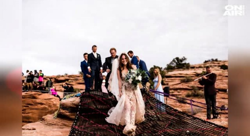 Екстремно: Двойка сключи брак във висините