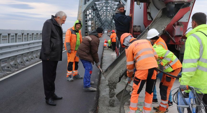 Дунав мост при Русе е изцяло затворен, но няма напрежение