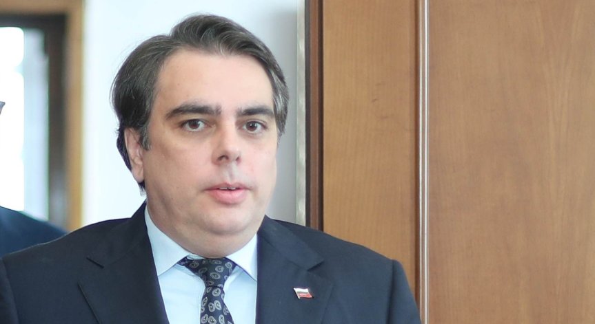Василев в Кърджали: Трябват 121 депутати за решителни реформи срещу корупцията