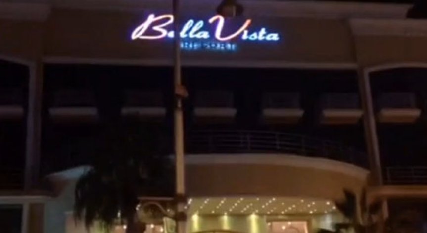 Група въоръжени лица стреляха по хотел в Хургада