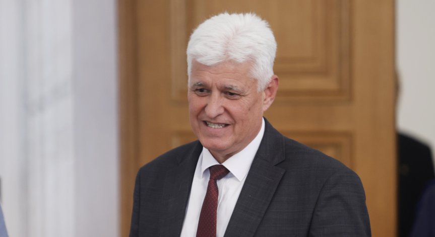 Димитър Стоянов: България ще изпълнява ангажиментите си към НАТО и 5% от БВП за отбрана