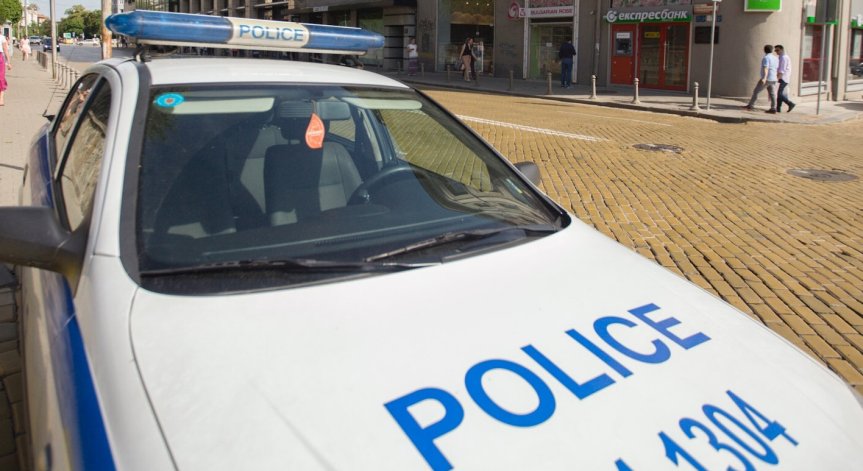 Мъж заплаши с пистолет и обра студент от Германия в центъра на София