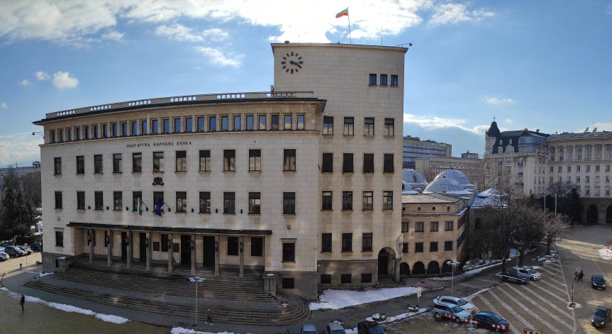 БНБ отрече промени в съществуващия курс на лева към еврото
