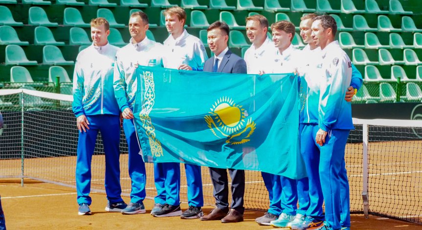 Казахстан поведе на националите ни с 2:0 победи за Купа 