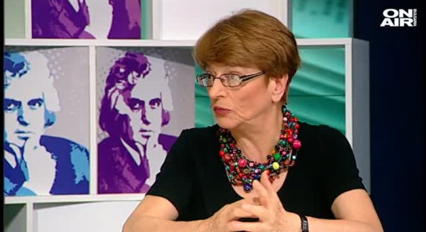Поредицата портретни интервюта продължава с журналистката Копринка Червенкова