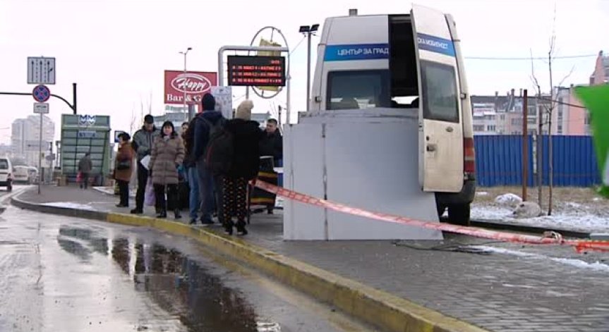 Пиян шофьор отнесе спирка на градския транспорт в София