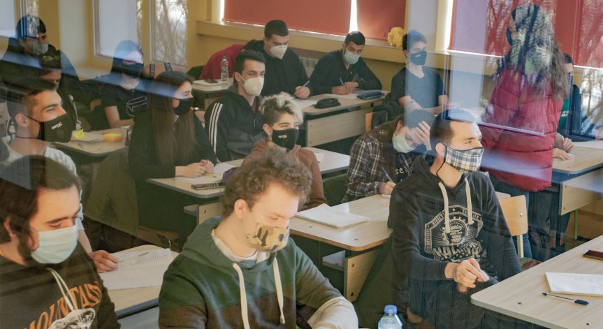 С 30 хил. за 3 седмици са се увеличили учениците със 