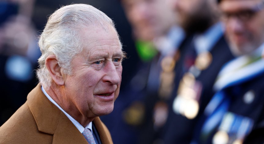 Каква е истинската причина крал Чарлз III да прекъсне контактите си с Хари?