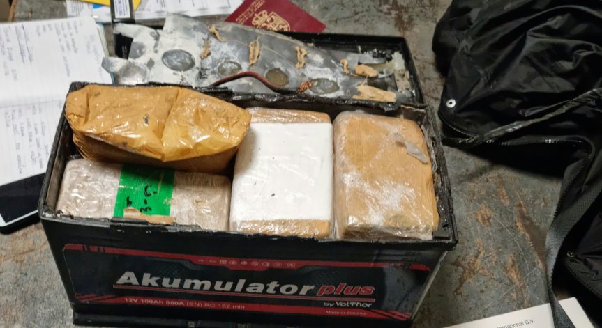 Митничари откриха близо 5,7 кг хероин, укрит в акумулатор